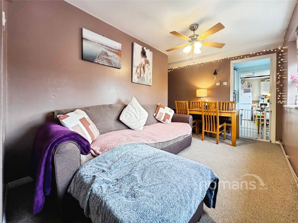 Property photo 2 of 17 Picture No. 03