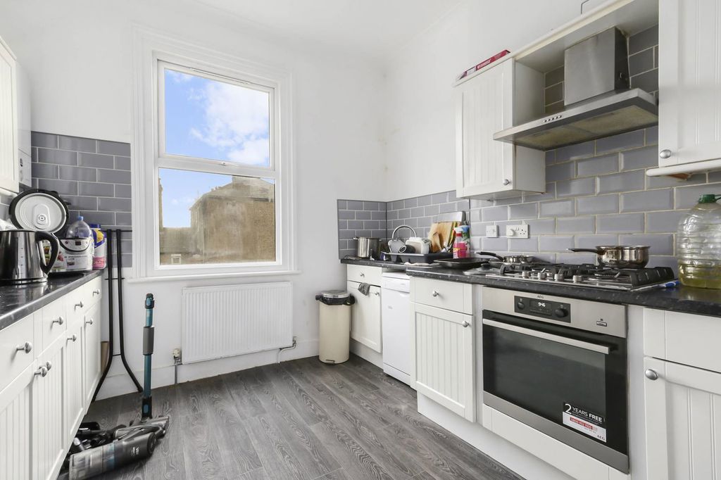 Property photo 2 of 5