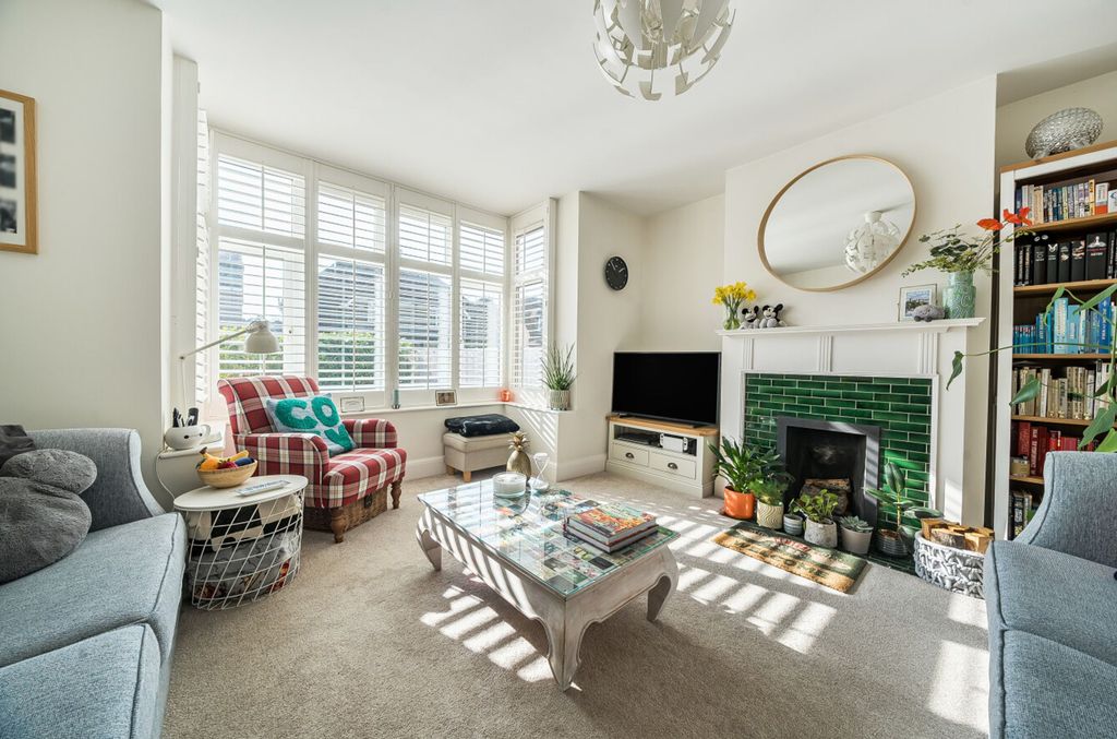 Property photo 2 of 17