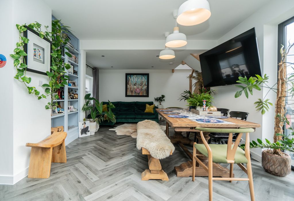 Property photo 3 of 26