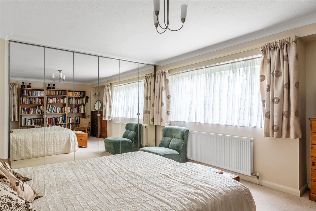 Additional image 14 of 3 bed flat for saleStack House, West Hill, Oxted RH8