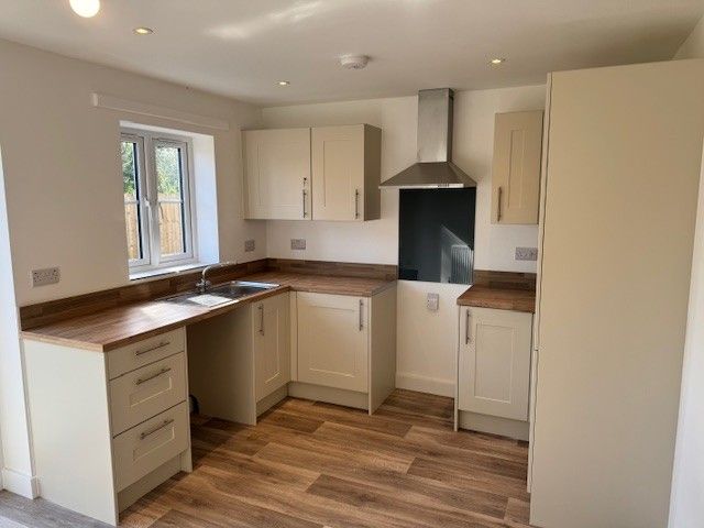 Property photo 2 of 5 Kitchen