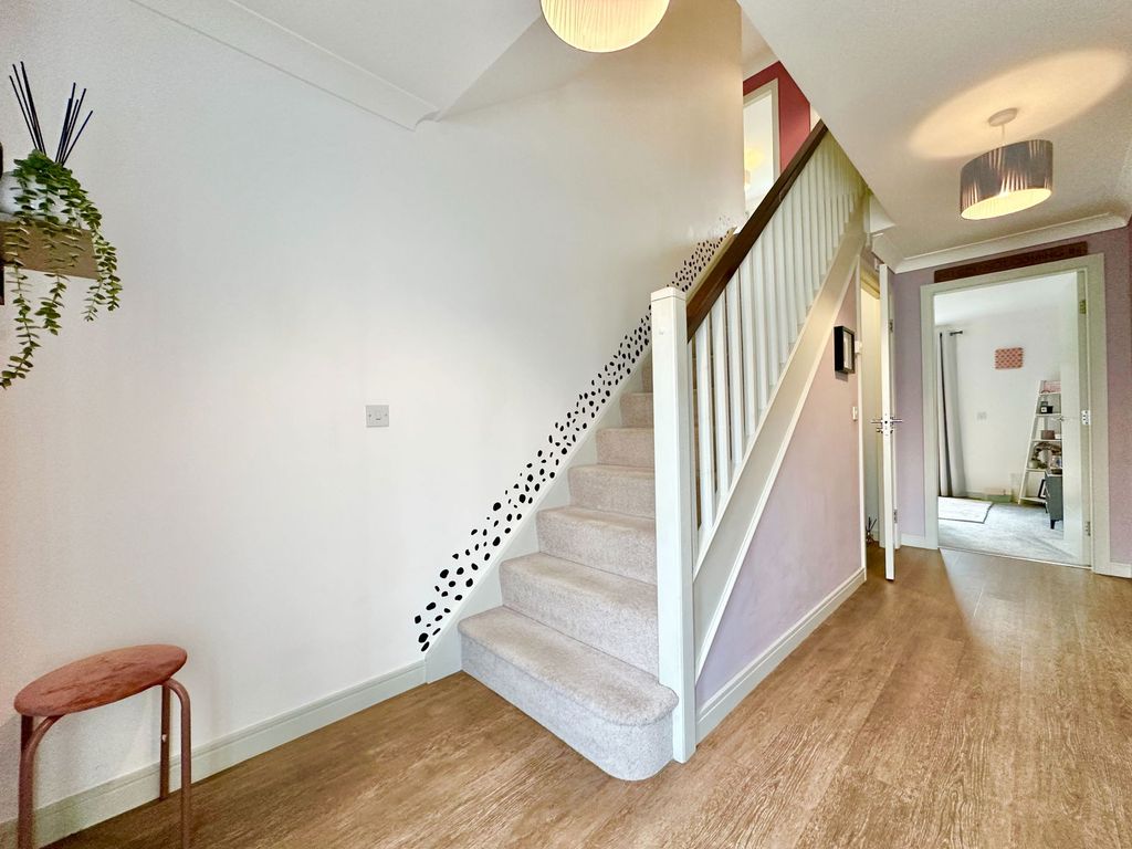 Property photo 2 of 29