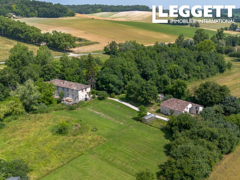 Property photo 2 of 10