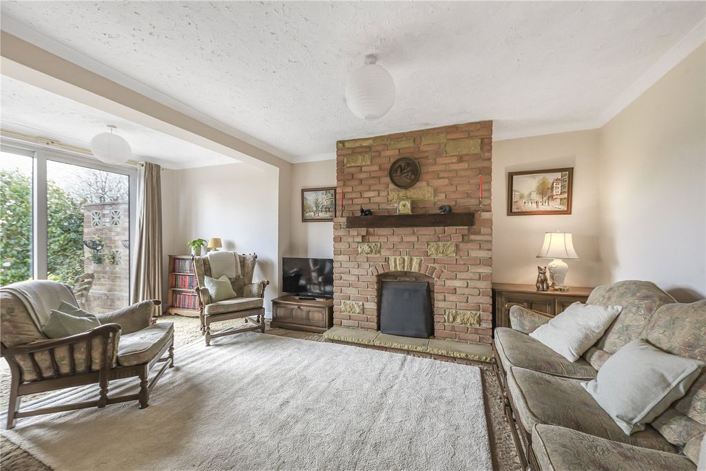 Property photo 3 of 21 Picture No. 01