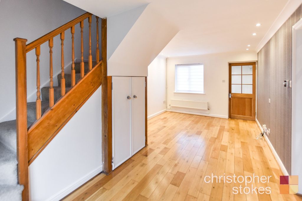 Property photo 3 of 12 3916753