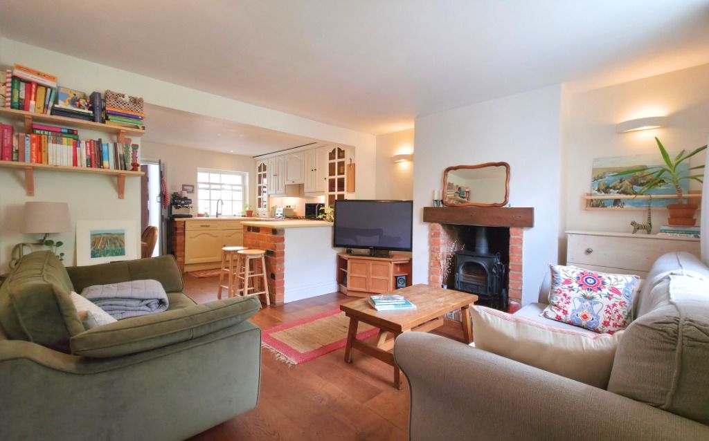 Property photo 2 of 17 4382826