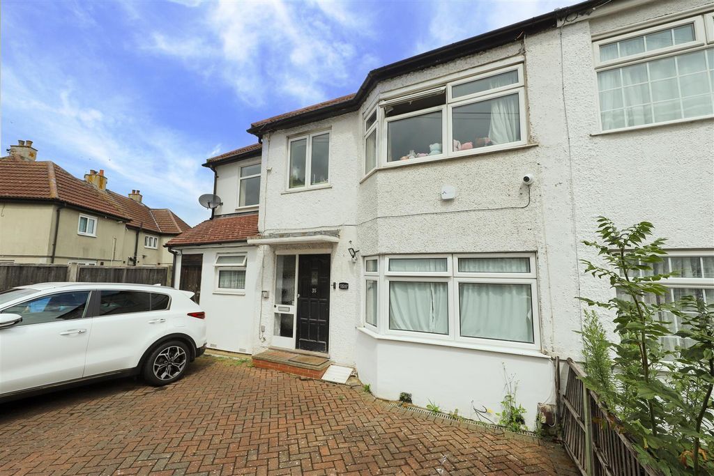 Property photo 1 of 14 Canterbury Road