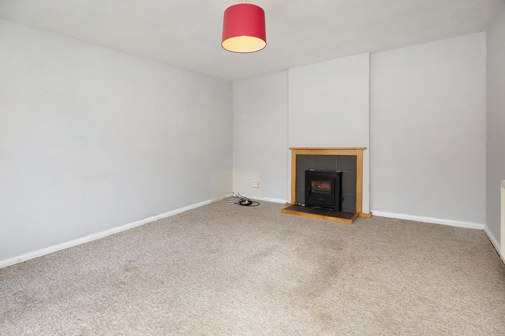 Property photo 3 of 23