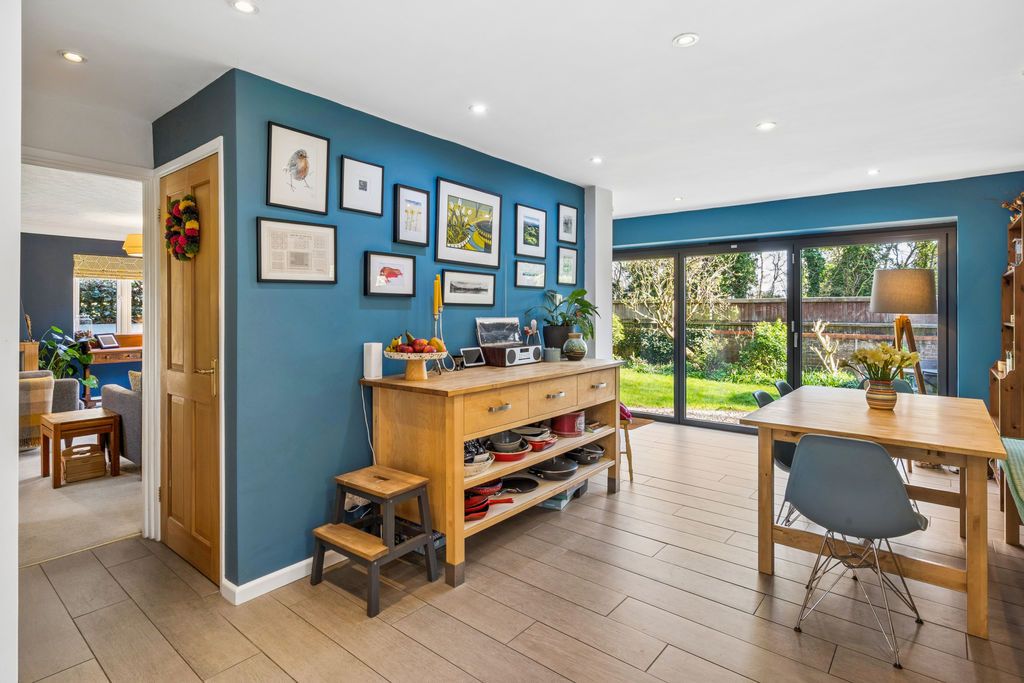 Property photo 2 of 19 Photo 9