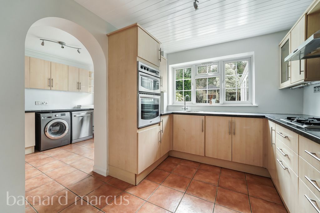 Property photo 1 of 15 Kitchen