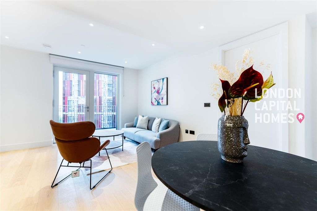 Property photo 2 of 14 Dsc_3581-Hdr.Jpg