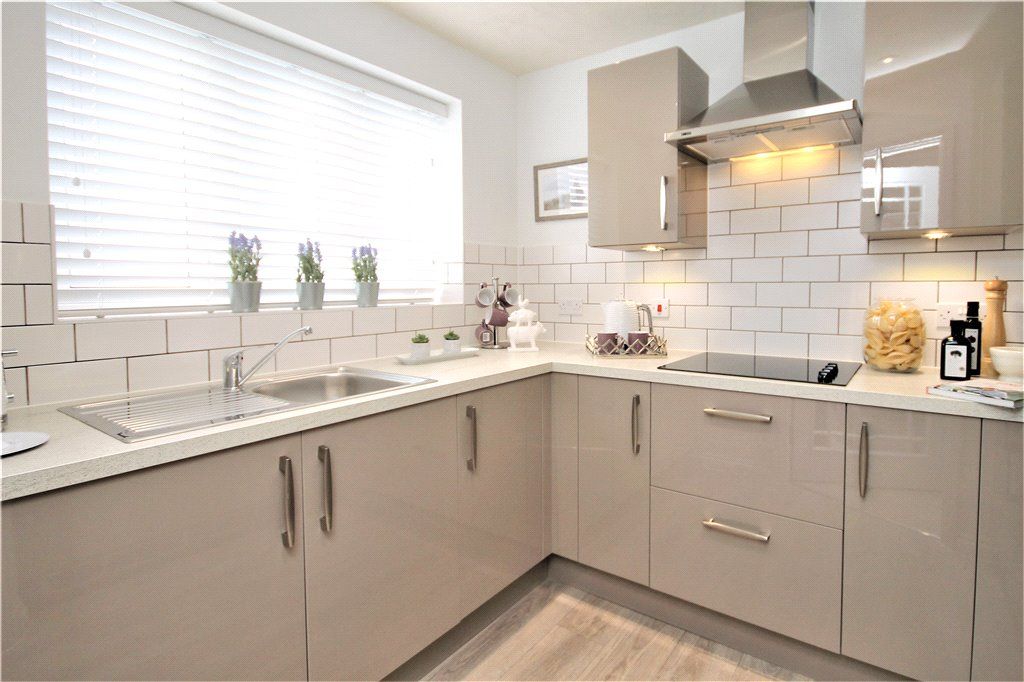Property photo 2 of 15 Kitchen