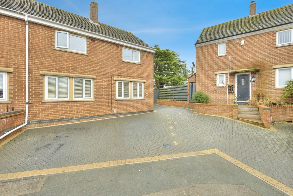 Property photo 2 of 16 Front