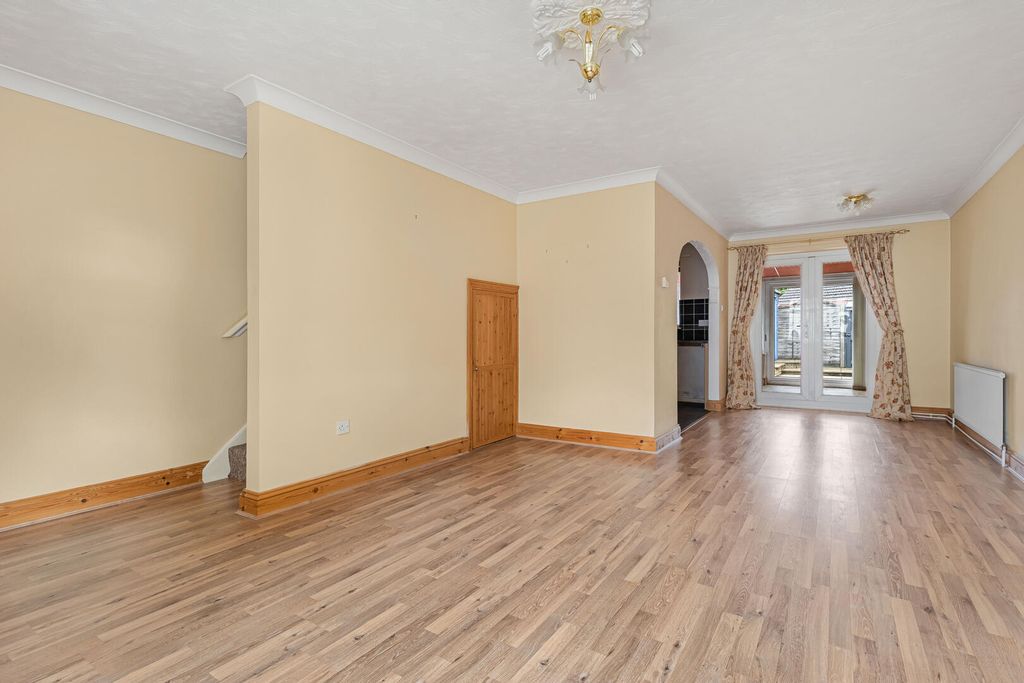 Property photo 2 of 18 2_91841.Jpg