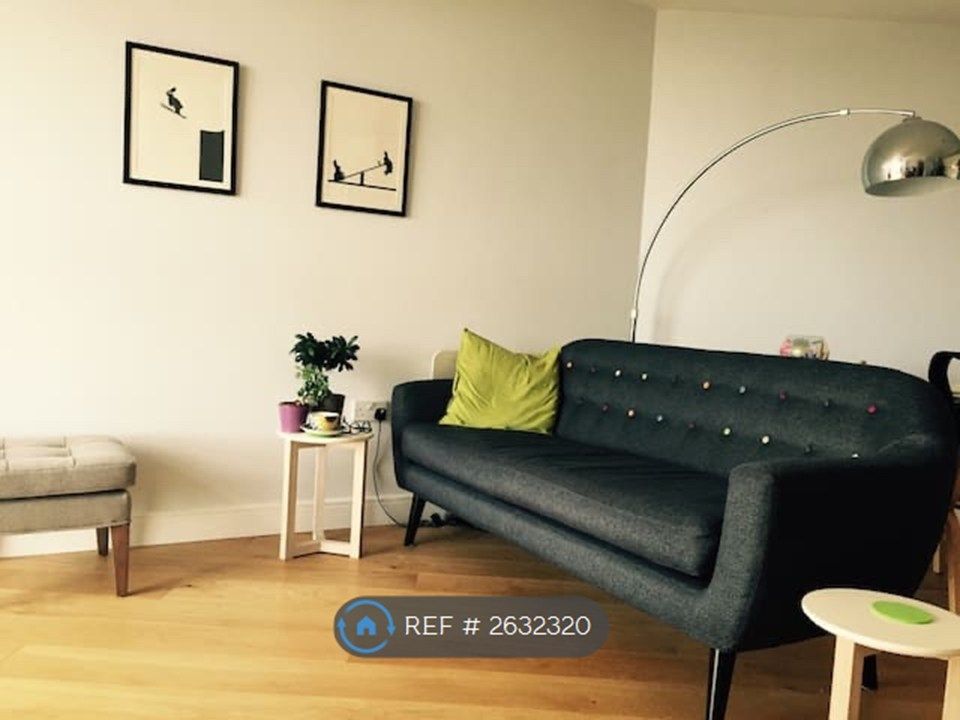 Property photo 1 of 12 Lounge