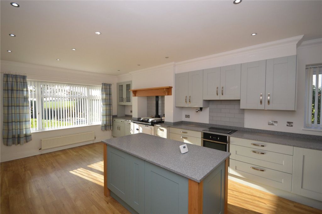 Property photo 2 of 25 Picture No. 06