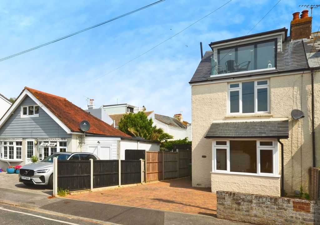 Property photo 1 of 25