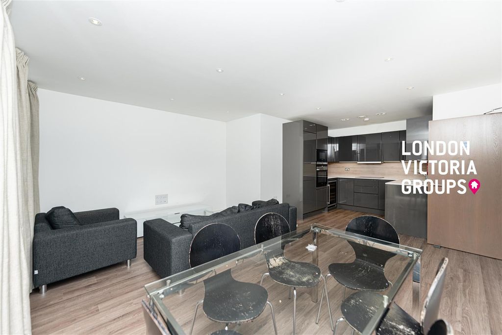 Property photo 3 of 22 1-4493.Jpg