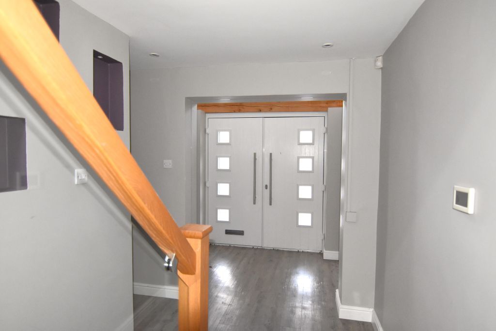 Property photo 3 of 32