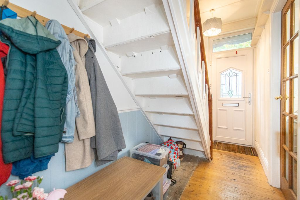 Property photo 3 of 38