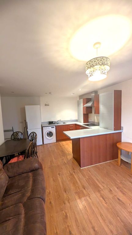 Property photo 3 of 6