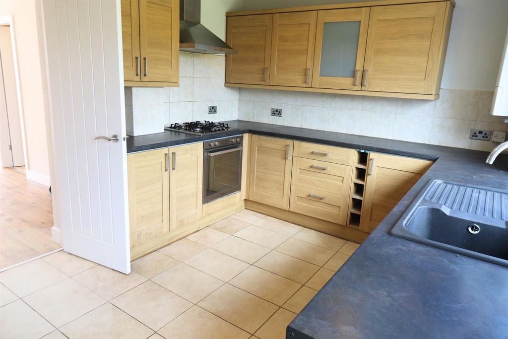 Property photo 3 of 15 4.Png