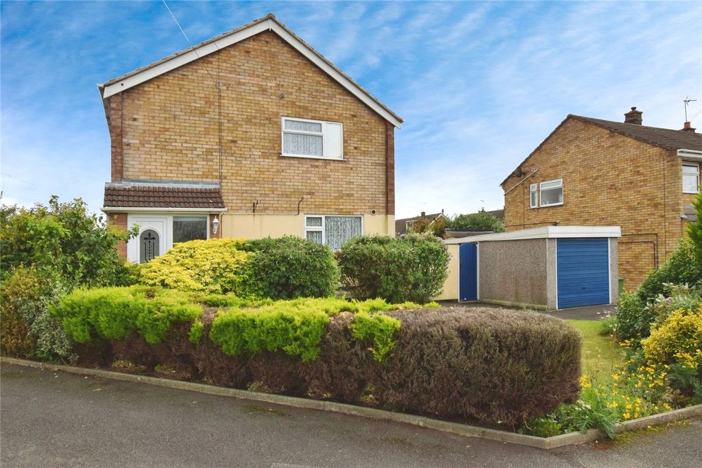 Property photo 1 of 17 Plot &amp; Garage