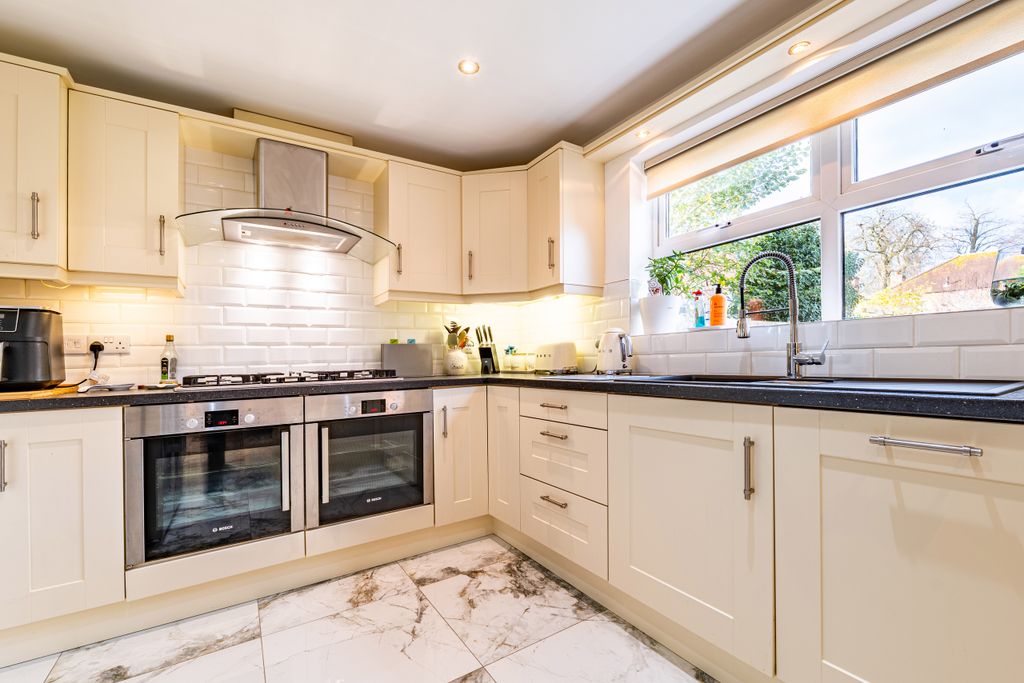 Property photo 3 of 15 Photo 3