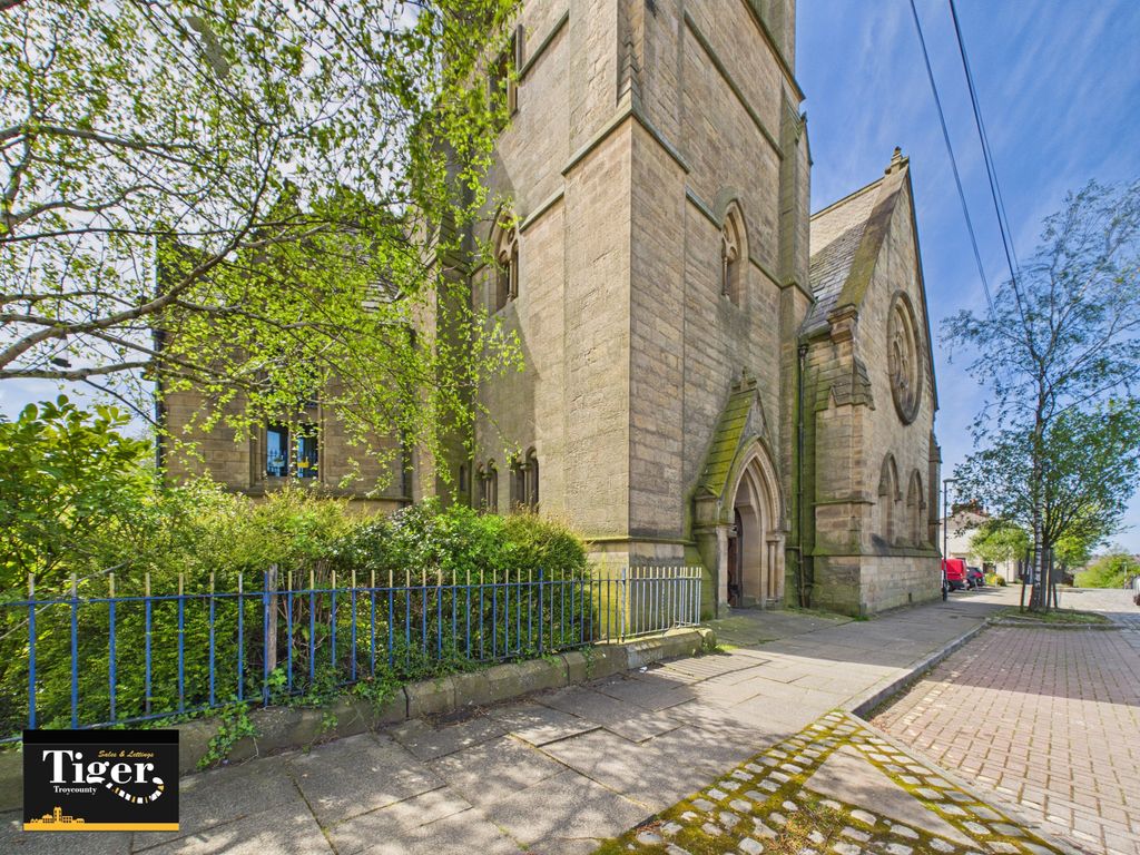 Property photo 1 of 15 Cam01931G0-Pr0356-Still015