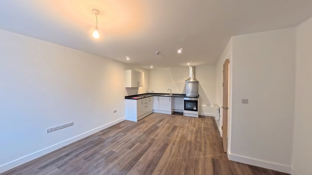 Property photo 2 of 6 Lounge/Kitchen