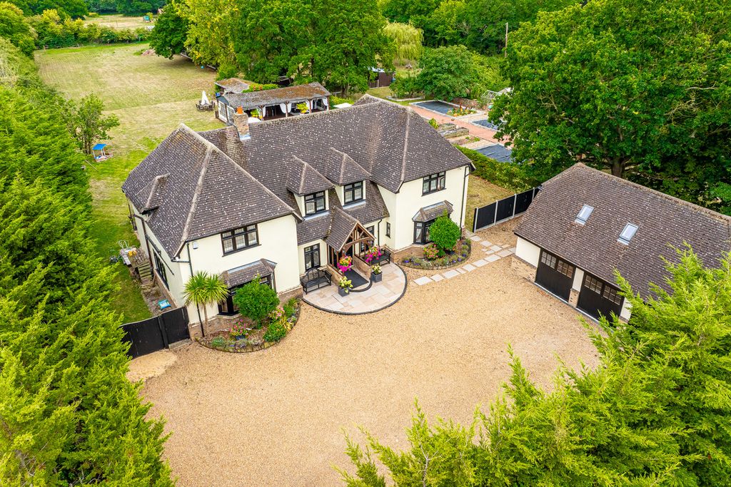 Property photo 1 of 50