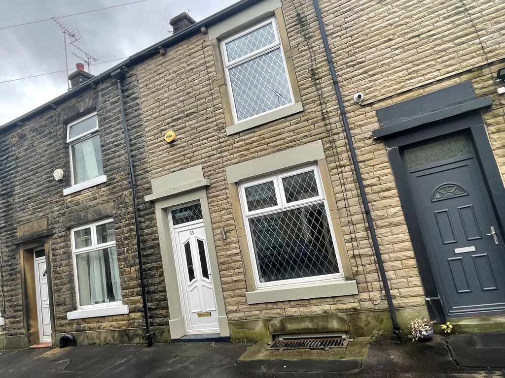 Property photo 1 of 7 External