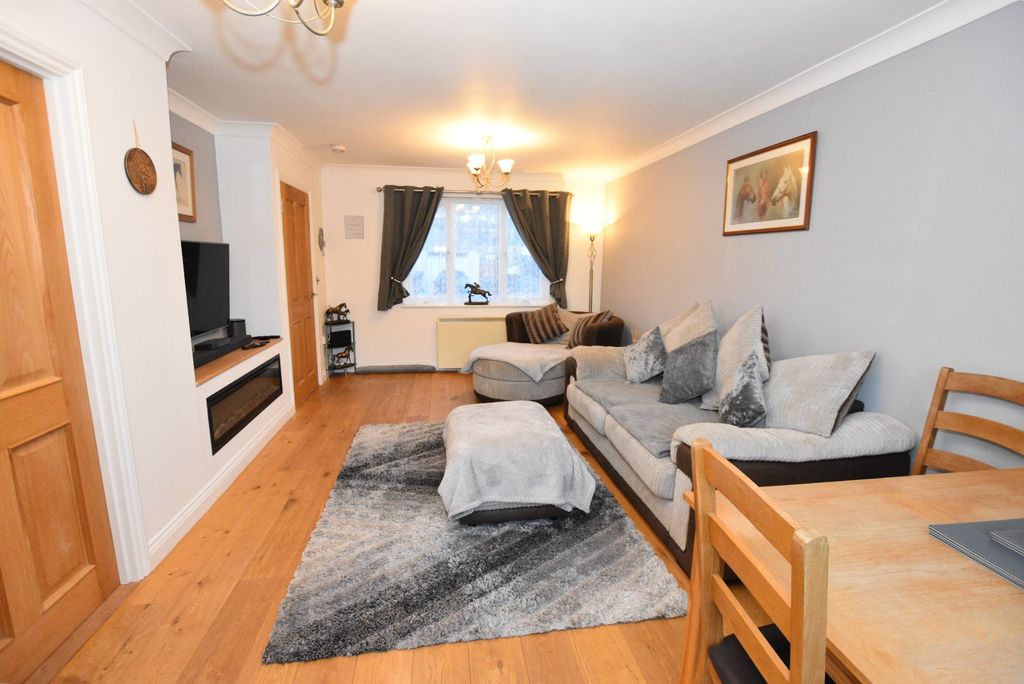 Property photo 3 of 12 Lounge Dining Room