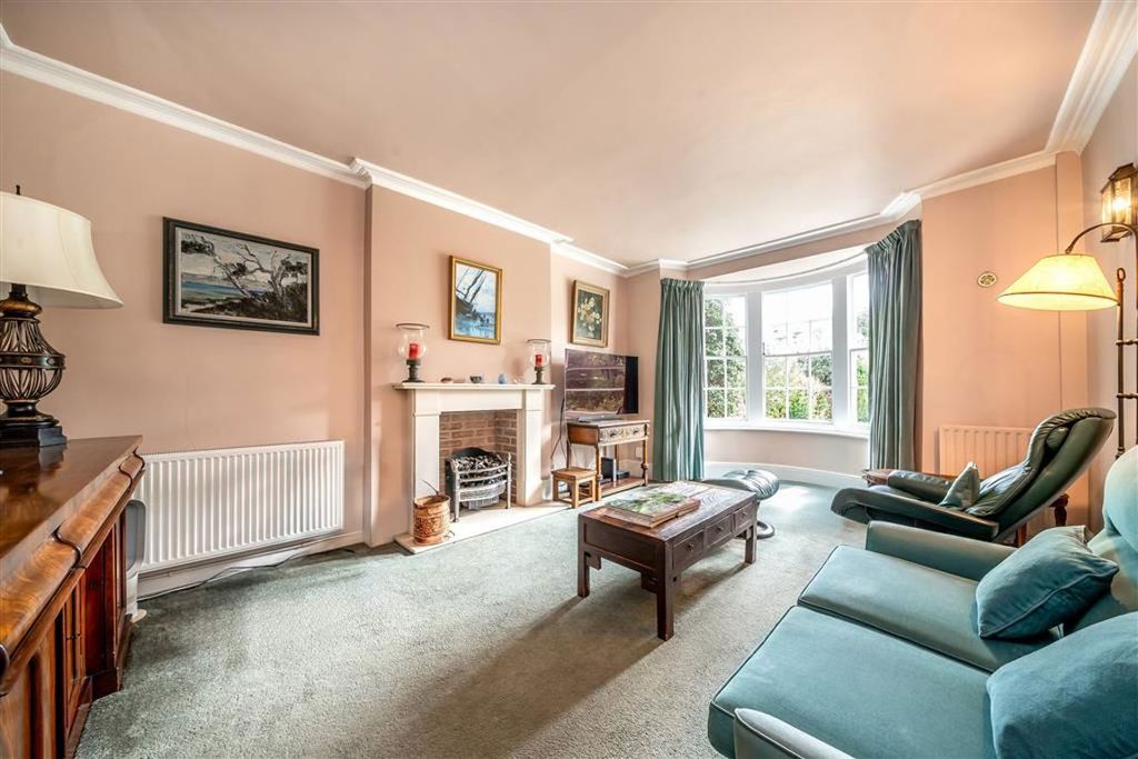 Property photo 2 of 9