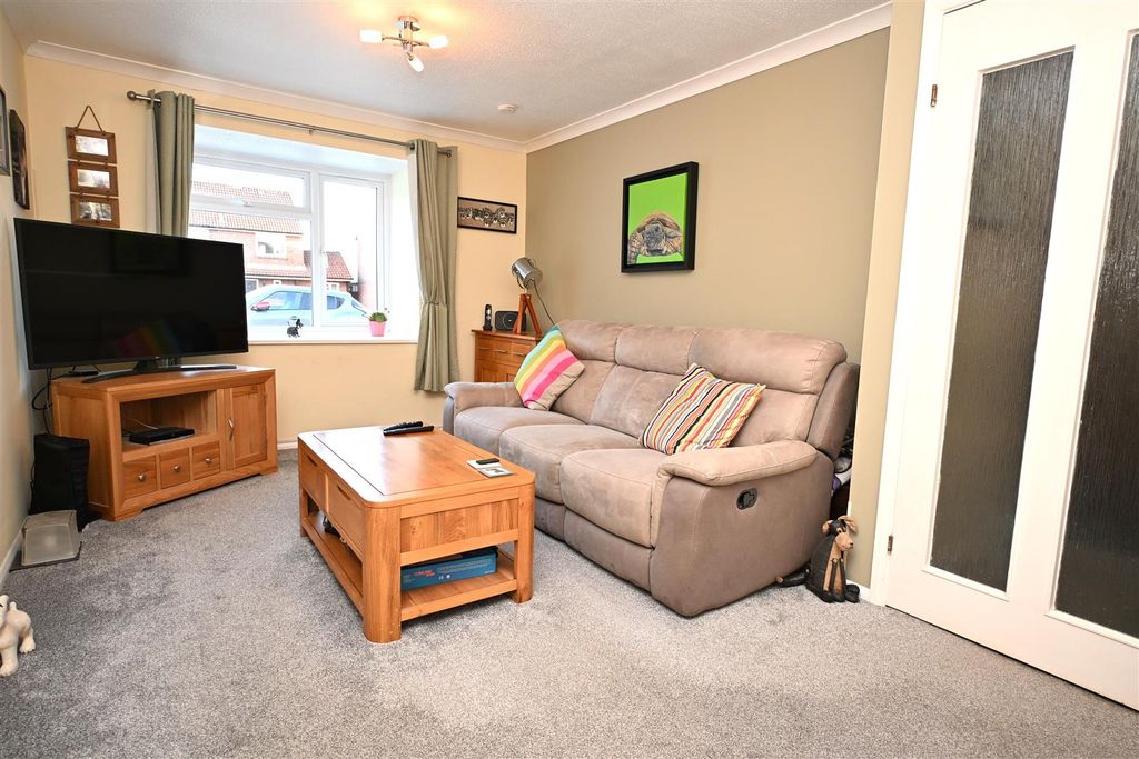 Property photo 3 of 18