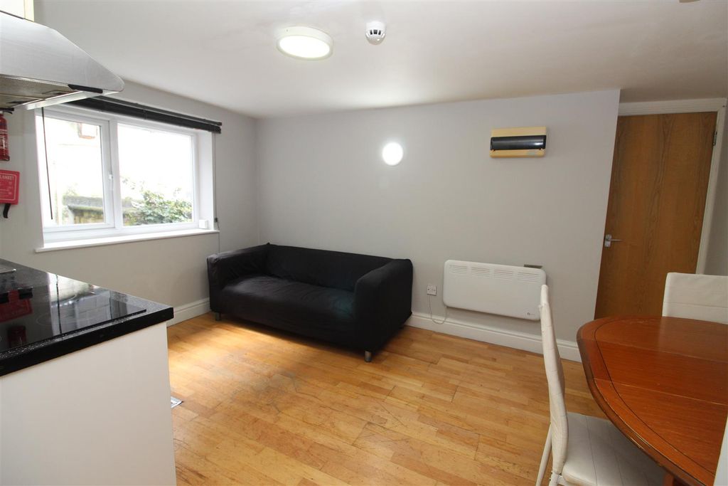 Property photo 2 of 9 Img_2184.Jpg