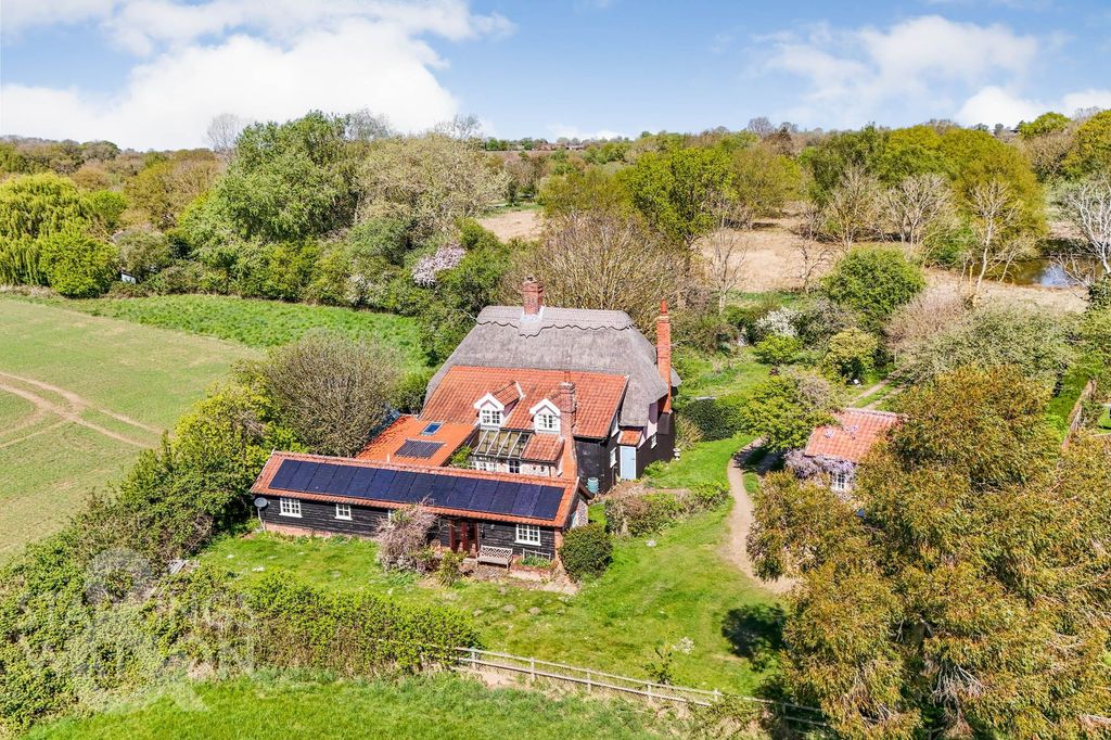 Property photo 2 of 42