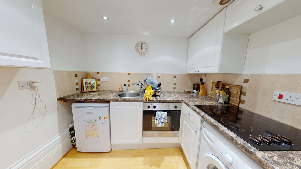 Property photo 3 of 5