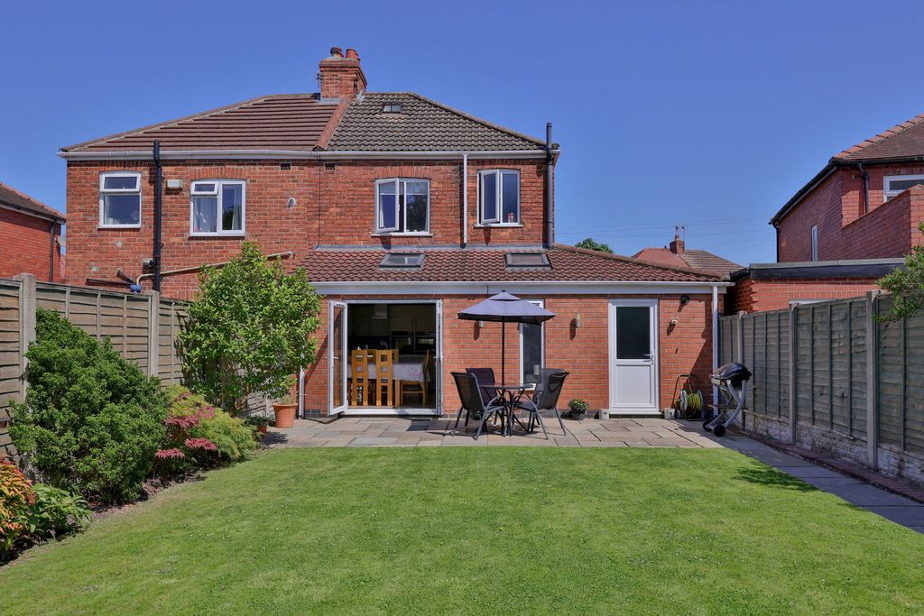 Property photo 3 of 21