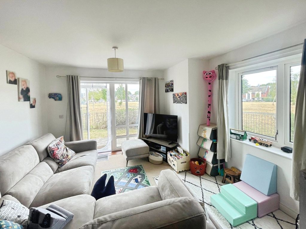 Property photo 2 of 12 Pbox-Img.Jpg
