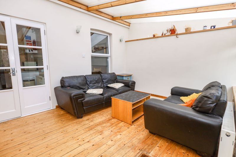 Property photo 3 of 15 Photo 8