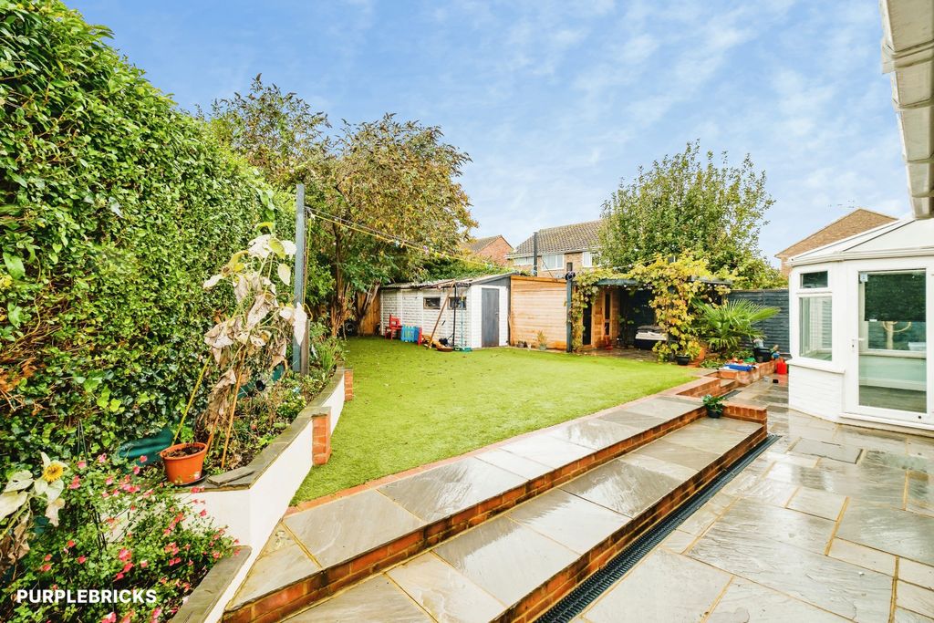 Property photo 3 of 60