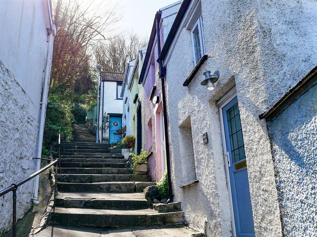 Property photo 2 of 33 Sequence 01.00_00_17_02.Still002-2.Jpg