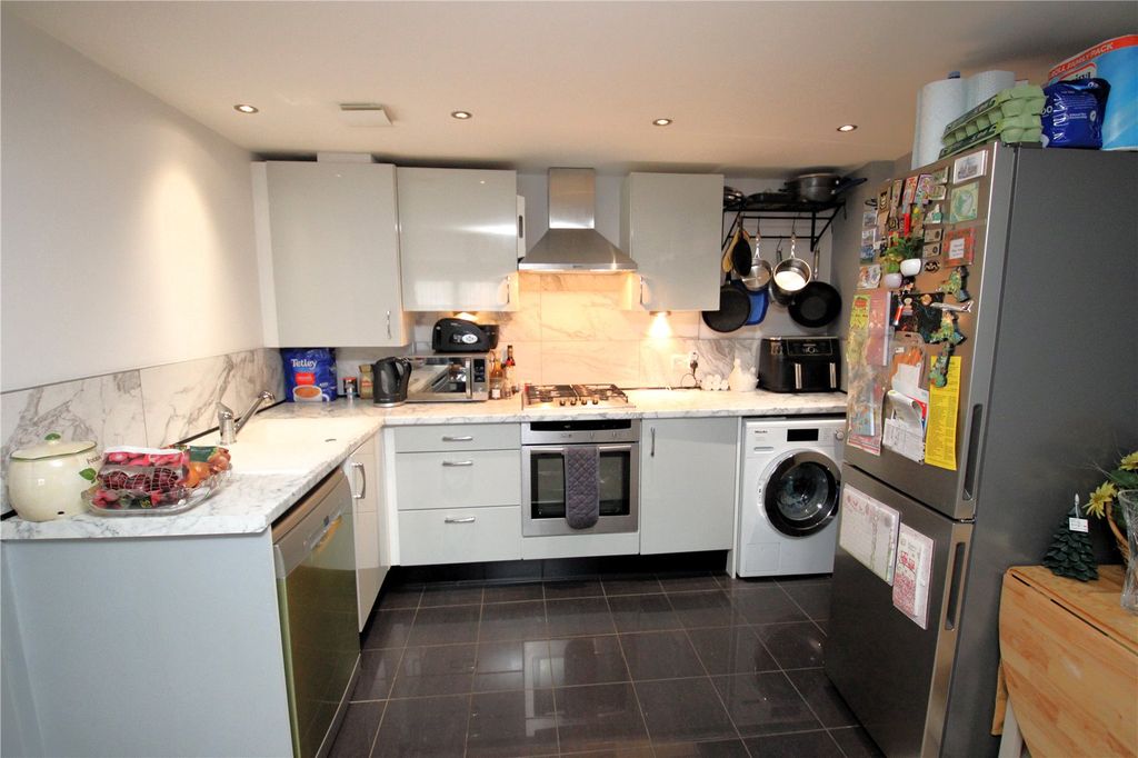 Property photo 3 of 11 Picture No. 06