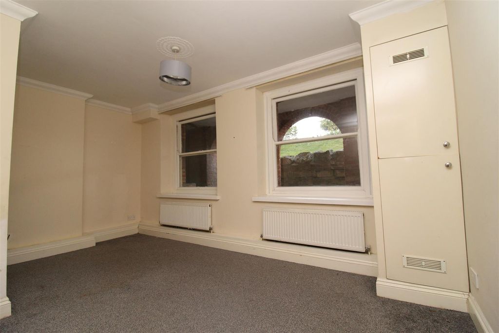 Property photo 3 of 8 Img_2820.Jpg