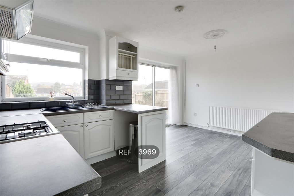 Property photo 3 of 13 Kitchen / Diner