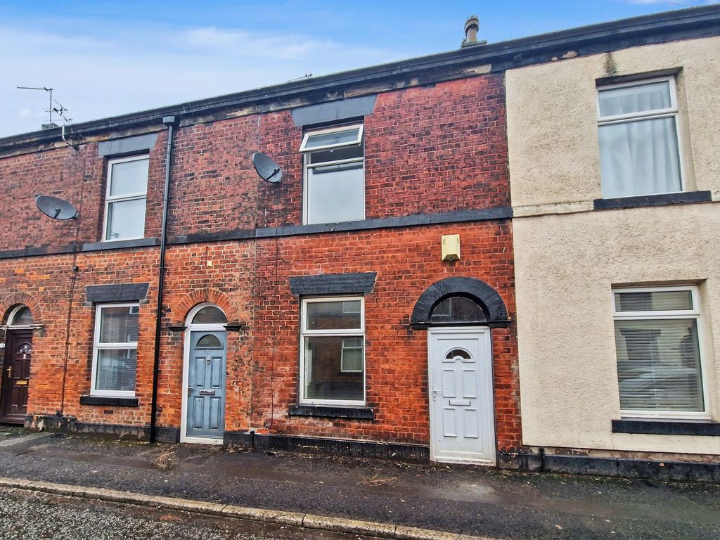 Property photo 1 of 18