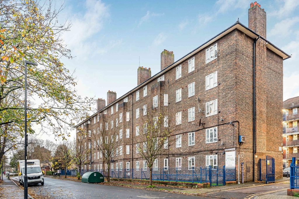 Property photo 1 of 18 Exterior