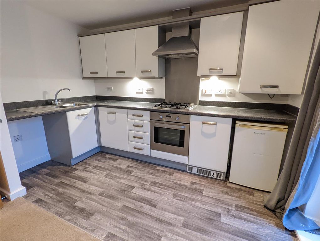 Property photo 3 of 8